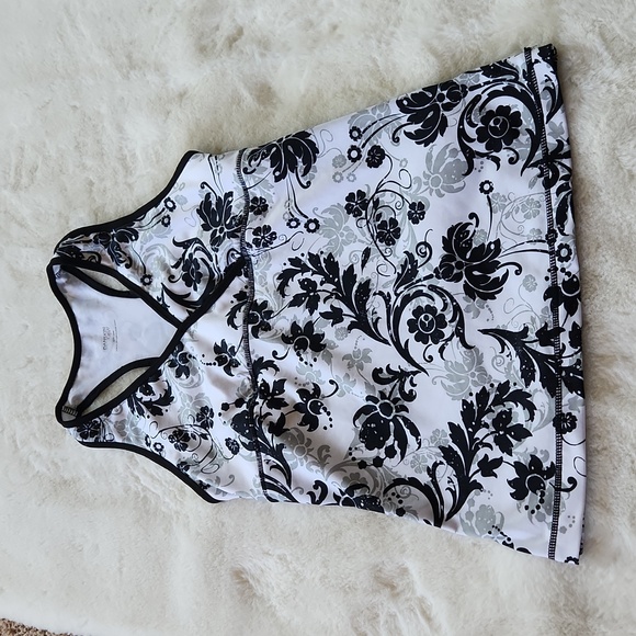 Danskin Now Women's Athletic top size small - Picture 3 of 6